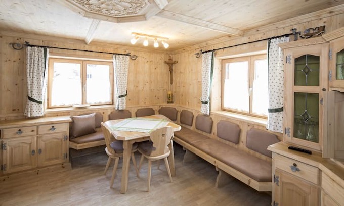 Niederbreitenbach Villa | Idyllisch gelegenes Chalet