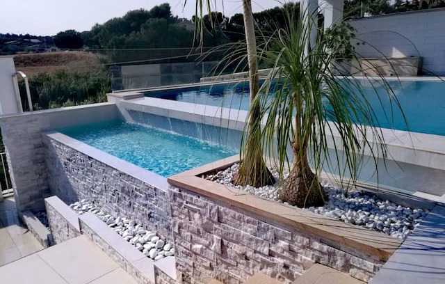 Barrafranca Apartment | MANDARINE terrasse privée avec piscine-jacuzzi-bar