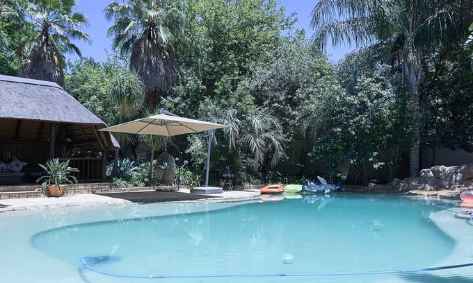 Greater Johannesburg Metropolitan Area House | Deluxe home in the heart of Bryanston, Sandton
