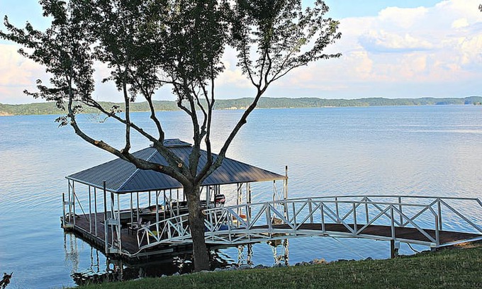 New Concord Cabin | Kentucky Lake Cottage on the Point