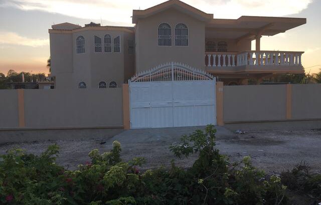 Gonaives House | Mathieu manor housing