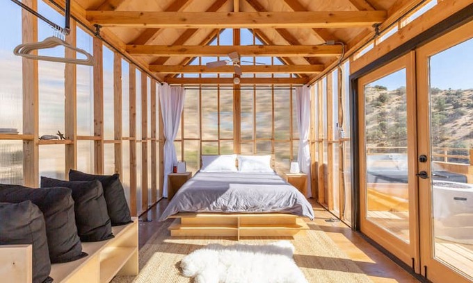 Morongo Valley Cabin | Minimalist Modern Cabin - Amazing Views