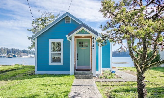 Charleston Cabin | "Uncle Joe's Place" Cozy Cottage with Water View
