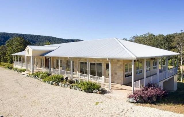 Possum Brush House | Tara Lodge Clarendon Forest Retreat