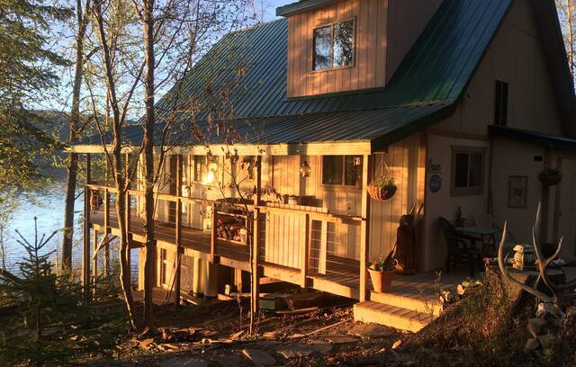 Moberly Lake Cabin | Lakefront, tranquil and comfortable Cabin!