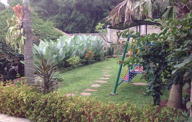Cileles House | Saung aksara.