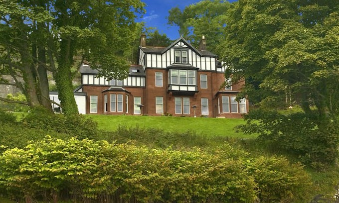 Rothesay Villa | Stunning Scottish Waterside Manor House Sleeps 30