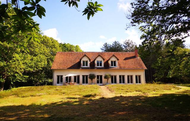 Neung-sur-Beuvron Villa | Réserve Naturelle Courton Retreat