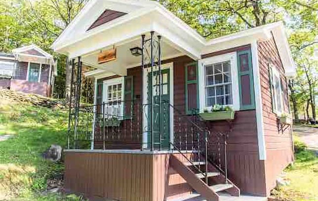 North Adams Cabin | The Mohawk Cabin @ Wigwam Western Summit