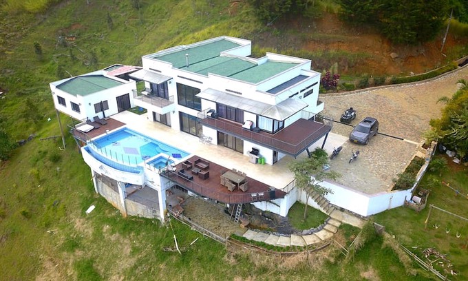 Copacabana Villa | Finca 3 Diamantes Luxury (a 25 mins de Medellin)
