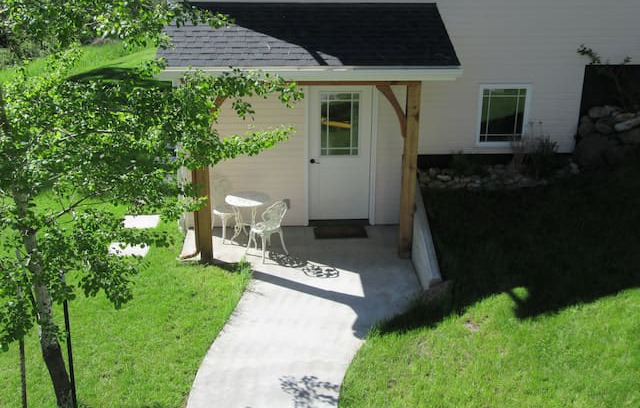 Grangeville House | Mountain Pines Guesthouse