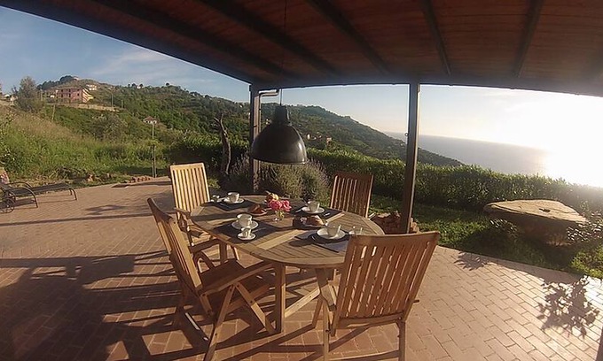 Castellabate Historic Centre Apartment | Casa Carlo in Castellabate