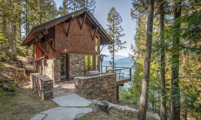Sandpoint Cabin | Romantic Four Season Retreat Private Lakefront Gem