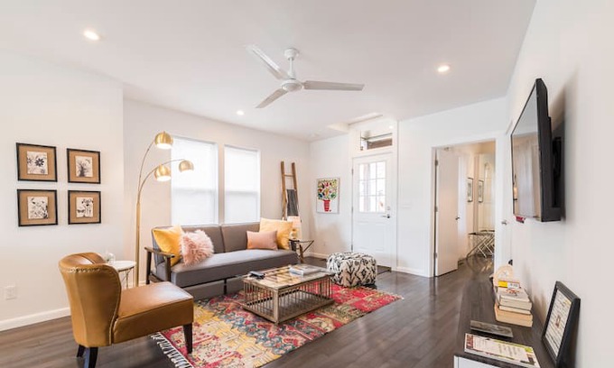 Detroit - Shoreway Apartment | Herman Gardens Luxury Rental