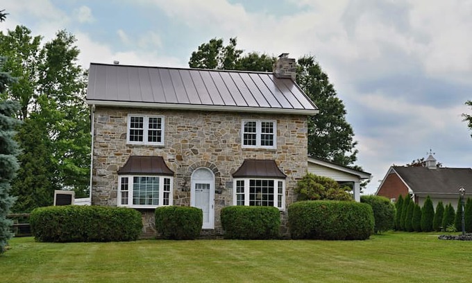 Blue Ball House | Stone House on Main