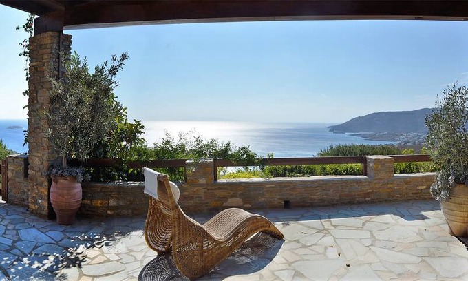 Gavrio House | Stylish villa Philinna, location-amazing pool-view