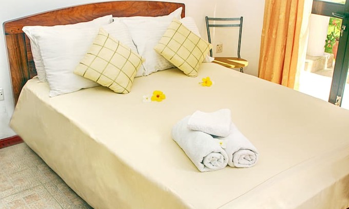 Beau Vallon Apartment | Room close to Beau Vallon beach 2