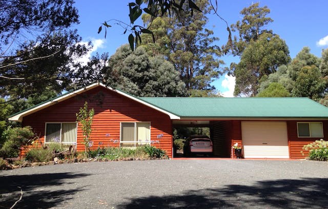 Acacia Hills House | Acacia Hills Retreat near Devonport, Tasmania
