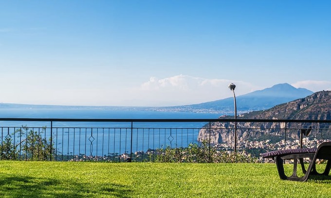 Colli di Fontanelle Villa | Villa Tiziana 10 min. to Sorrento and to Positano