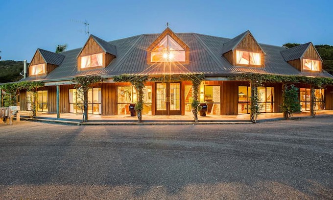 Hunua Villa | Tree Heart Lodge Team Retreat, Hunua