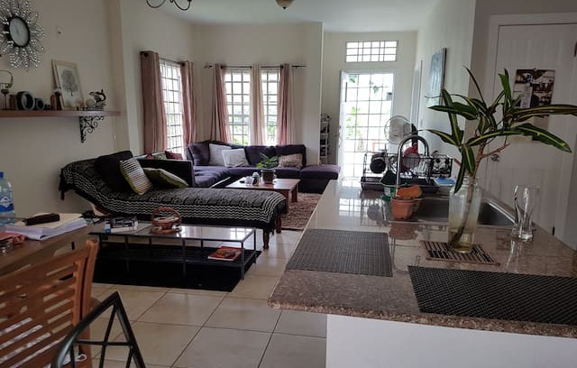 Georgetown House | Cozy 3-Bedroom Bungalow in Gated Community