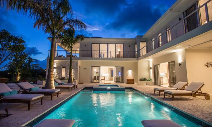 Leeward Settlement Villa | Villa Viatu - Steps to Pelican Beach