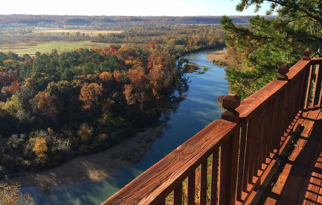 Kansas Cabin | Majestic River Lodge in Flint Ridge Resort