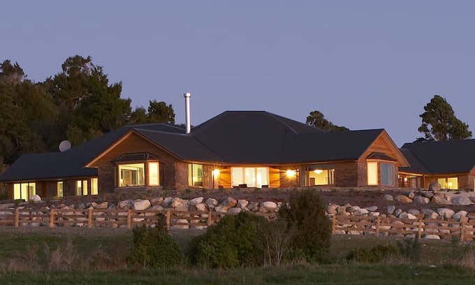 Awatuna House | Ballarat House Luxury Accommodation, Hokitika