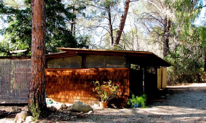 Ojai Cabin | Elegant Wabi Sabi in East End