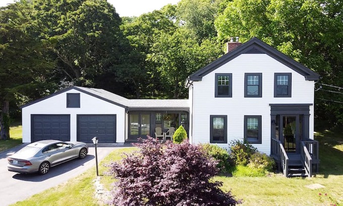 Charlestown House | Rustic Modern Coastal Farmhouse w/private yard