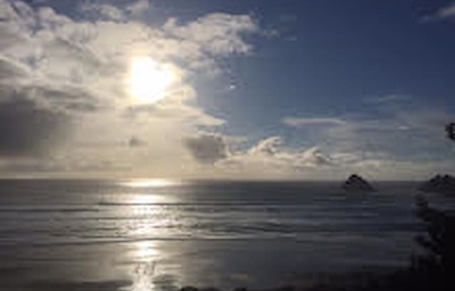 Oceanside Apartment | Heart Of The Hill #B - Big Views