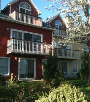 Old Saybrook Center Apartment | Marina Point Villas at Saybrook Point Inn