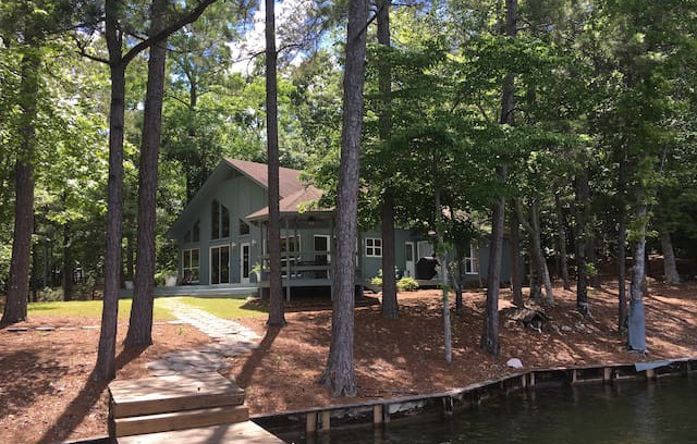 Little Kowaliga Cabin | Private Lake Martin Home on Nero's Point