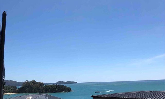 Kaiteriteri House | Little Black Fantail Studio - Little Kaiteriteri