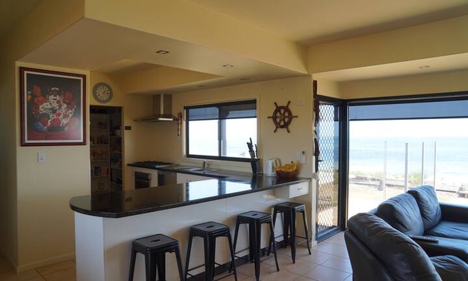 Pelican Point House | Henry's By The Sea