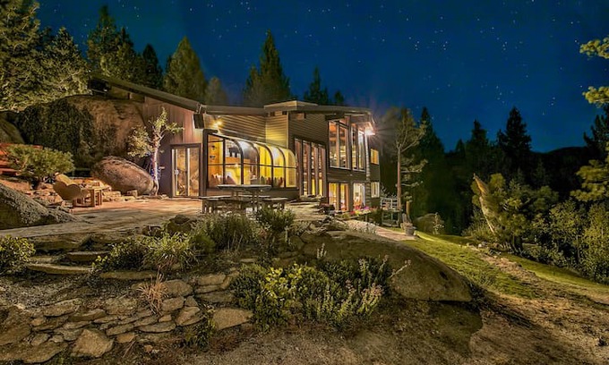 South Lake Tahoe House | Tahoe Stonehenge