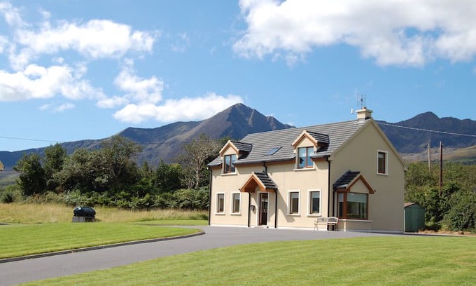 Cloghane House | Cloghane Holiday Homes, 3 Gort a Leasa, Cloghane