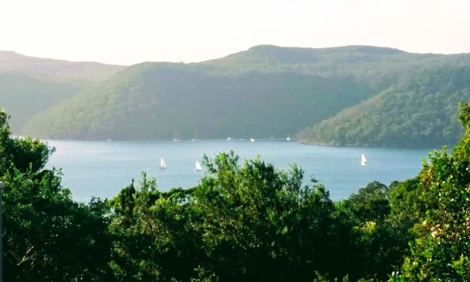 Bilgola Plateau Apartment | Home and Away Stay Unit - Serene Pittwater Views