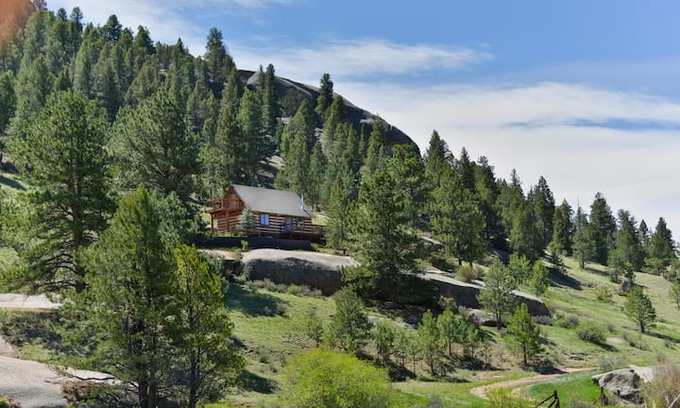 Florissant Cabin | Fawn Cabin, On 5 Private Acres With Hot Tub!