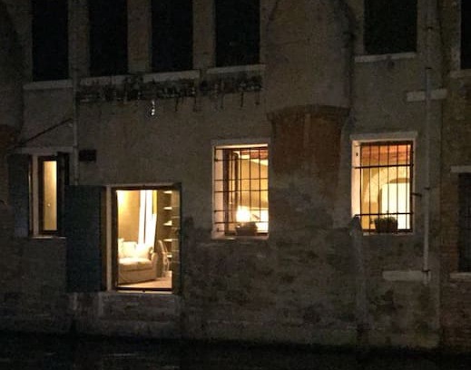 Cannaregio Apartment | Do Pozzi waterdoor elegant flat