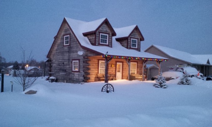 Bayham Villa | Windy Hills Horse and Buggy Company