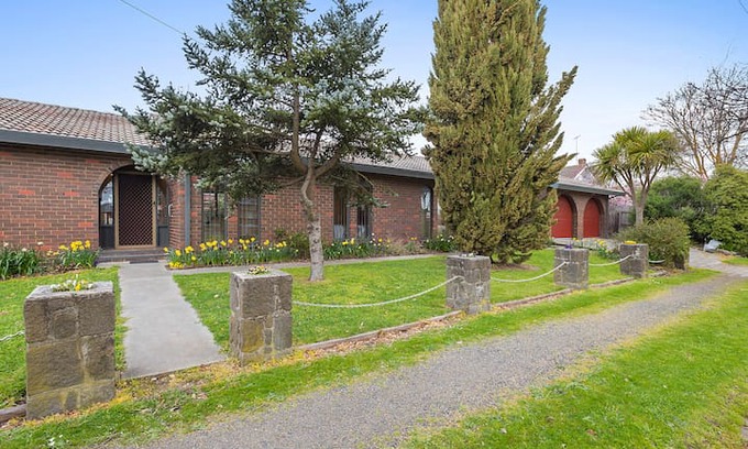 Kyneton House | Red Door, Kyneton