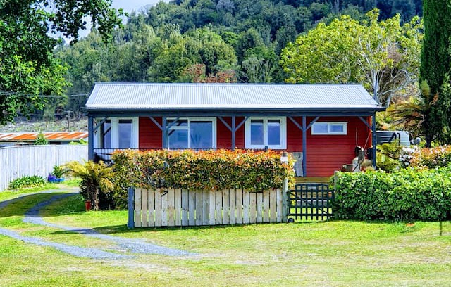 Rotoma Cabin | The Red Bach by Lake Rotoma. Perfect for couples.