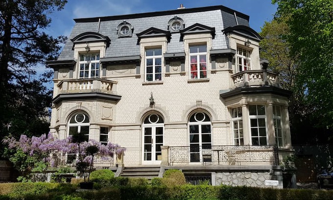 Watermaal-Bosvoorde Bed & Breakfast | Guest House Les Grands Arbres - Hotel de maître.