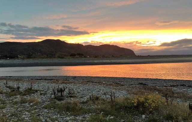 Deganwy House | Studio Apartment on Deganwy Beach, Conwy, N Wales