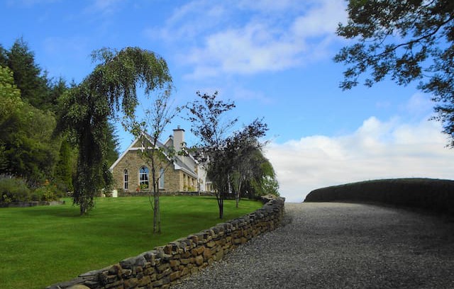 Dunkineely Bed & Breakfast | Grove House B&B On Wild Atlantic Way, Donegal