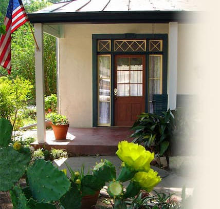 Arsenal House | Alma del Rio