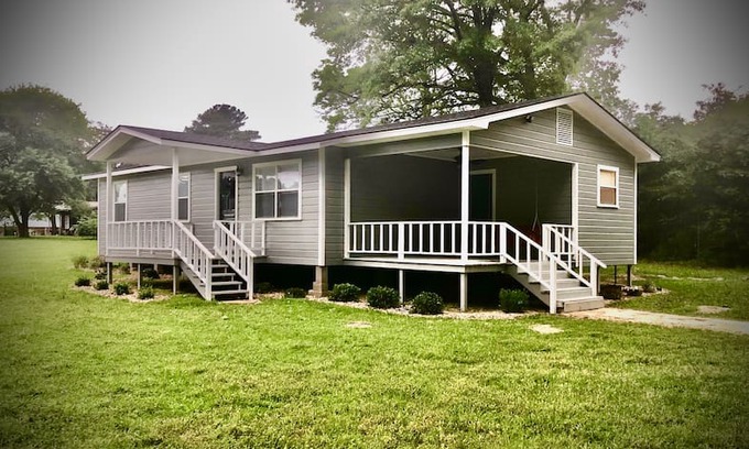 Hemphill House | Toledo Bend Lake House in Six Mile Community