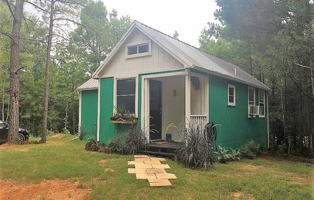 Frankston Cabin | PARADISE COTTAGE IN THE PINEY WOODS