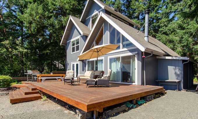 Grapeview House | Stretch Island Hide-Away